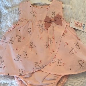 3/$10 ❤️ NWT Carters bunny dress 3 months